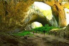 Екскурзия Троянски манастир - пещера Съева дупка - Крушунски водопади и Деветашка пещера от Варна
