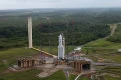 Космическата ракета Ариана 5 с телескопа Джеймс Уеб са на стартовата площадка