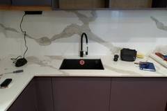 Монтаж на кухненска мивка