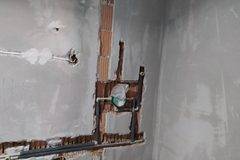 Спешна ВиК услуга. Обадете се на водопроводчик