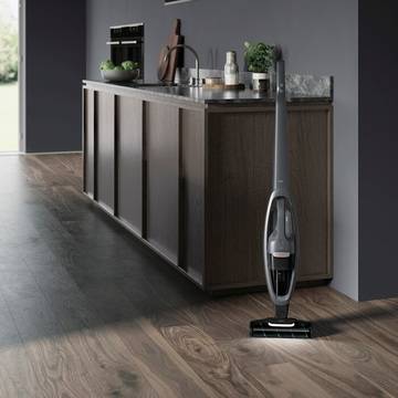 Спечелете безкабелна прахосмукачка AEG QX8-2-PANI