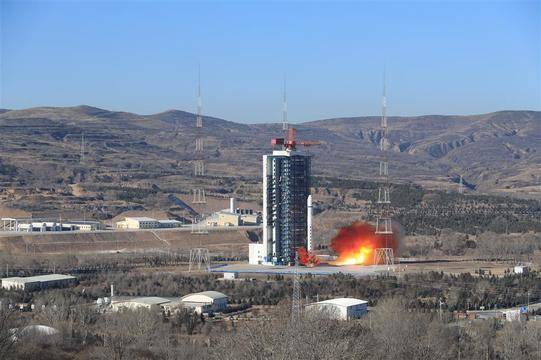 УСПЕХ: Китай проведе своето първо изстрелване за 2022-ра година