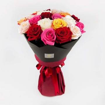 Можем ли да зарадваме близките си, като купуваме цветя онлайн?