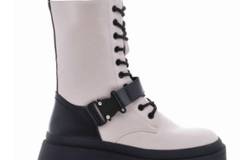 Сензационното завръщане на белите боти: Ще бъдете фаворит, а не ходещ скандал