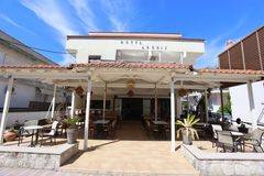 Adonis Hotel 1 *