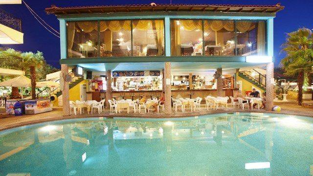 Hanioti Grand Victoria 3 *