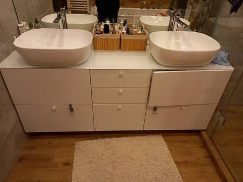 Мебели за баня: какъв материал да изберете?