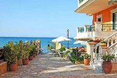 Andreolas Luxury Suites 4 *