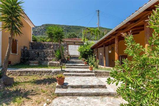 ARCHONTIKO MAISONETTES 3 *