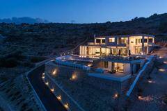 AURORA VILLA LUXURY RETREAT 4 *