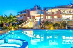 Belvedere Gerakas Lux. Suites 4 *