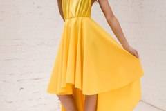 Жълта рокля за баловете през 2022