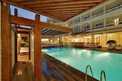 Athineon Hotel 4 *