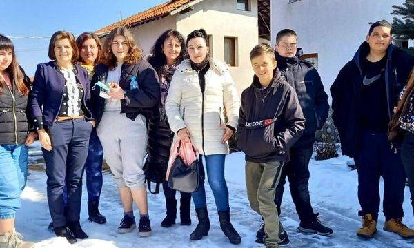 Ученици от ПГ по МСС в Разлог на практика в биохотел „Моравско село“