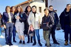 Ученици от ПГ по МСС в Разлог на практика в биохотел „Моравско село“