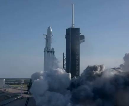 НАСА почти със сигурност ще се спре на Фалкън Хеви за изстрелването на следващия амбициозен телескоп