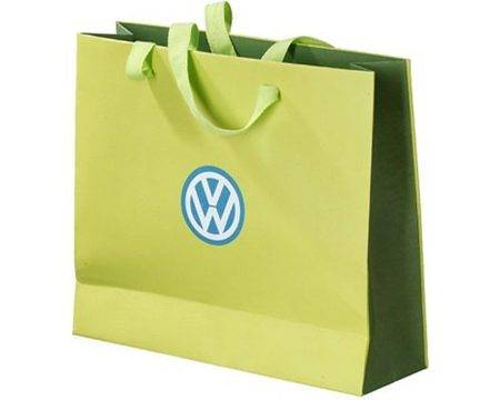 Луксозни торби с автомобилни символи