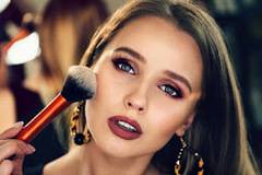 Курсове за грим – да подобрим компетенциите си и да придобием нови знания и умения