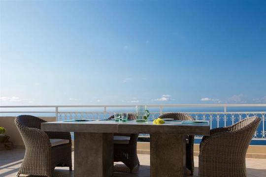 AMALIA APARTMENTS 4 *