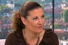 Миролюба Бенатова: Срещата на Путин със стюардесите трябва да се гледа. Как „топло“ обяснява, че Украйна си е виновна за…