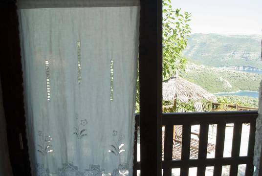 Arethousa Villas 4 *