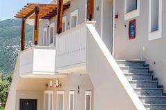 GOLDEN SUN VILLAS 3 *