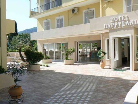 Happyland Hotel Apartments 2 *