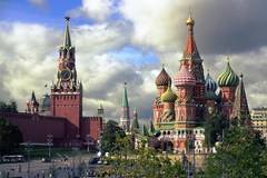 Русия предизвиква НАТО и иска военна помощ от Китай, пишат световни медии