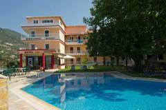 Kalias Hotel 3 *