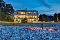 MATINA S RESIDENCE 3 *