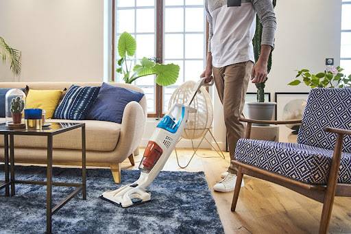 Спечелете парочистачка Rowenta RY8561WH, 10 комплекта с продукти Хенкел и 7000 цветоулавящи кърпички