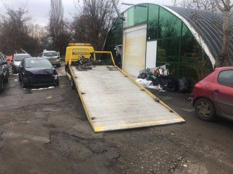 Какво да направите, ако ви свърши бензина на пътя?