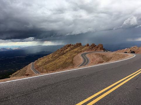 Подготовка на автомобила за дълги маршрути: Ето как да смените стратегията със сезона (Акумулаторът остава приоритет)