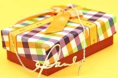 Да правим подаръци и по този начин да се борим със стреса