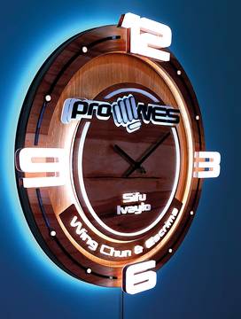 Брандирани светещи часовници