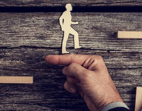 Тим ВИЖЪН България внедри CRM система за инициативата „Предприемачи в клас“