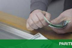 Българи си теглят спестяванията от банките