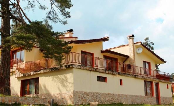 Защо да предпочетем вила или къща за гости в планината?