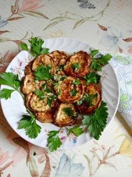 Тиквички с оцет и чесън