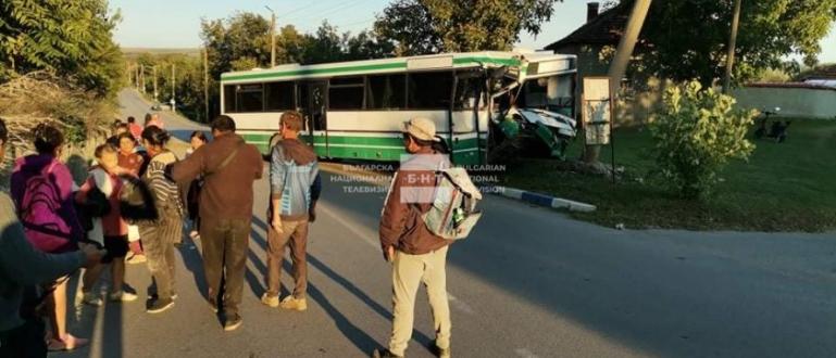 Само часове след първата: нова катастрофа с автобус