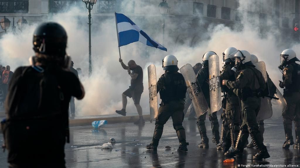 Недоволни от икономическата политика на правителството гърци на протест в Солун