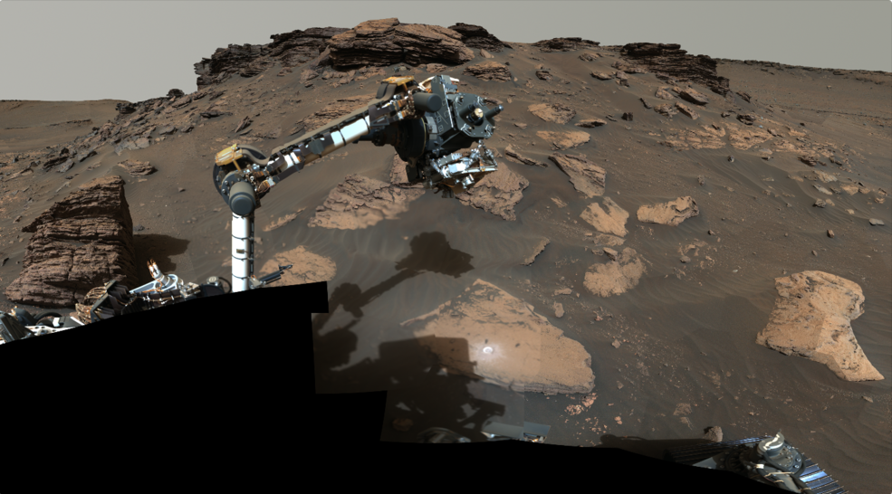 Марсоходът Пърсъвиърънс откри органични вещества в делтата на кратера Йезеро!