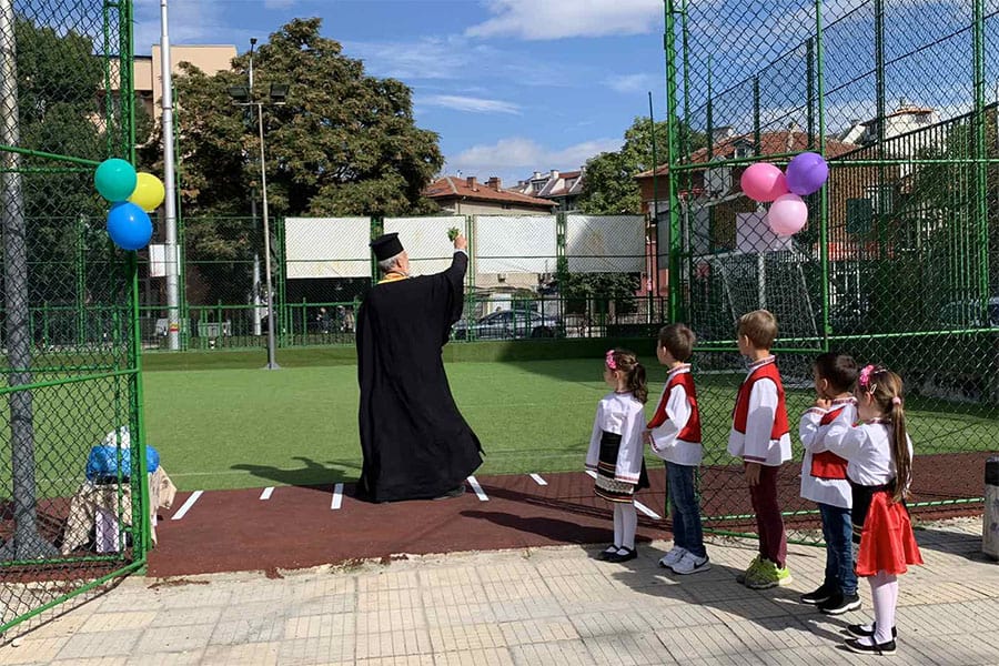 Откриха обновената мултифункционална спортна площадка в ОУ „Д-р Петър Берон“ – в Пловдив