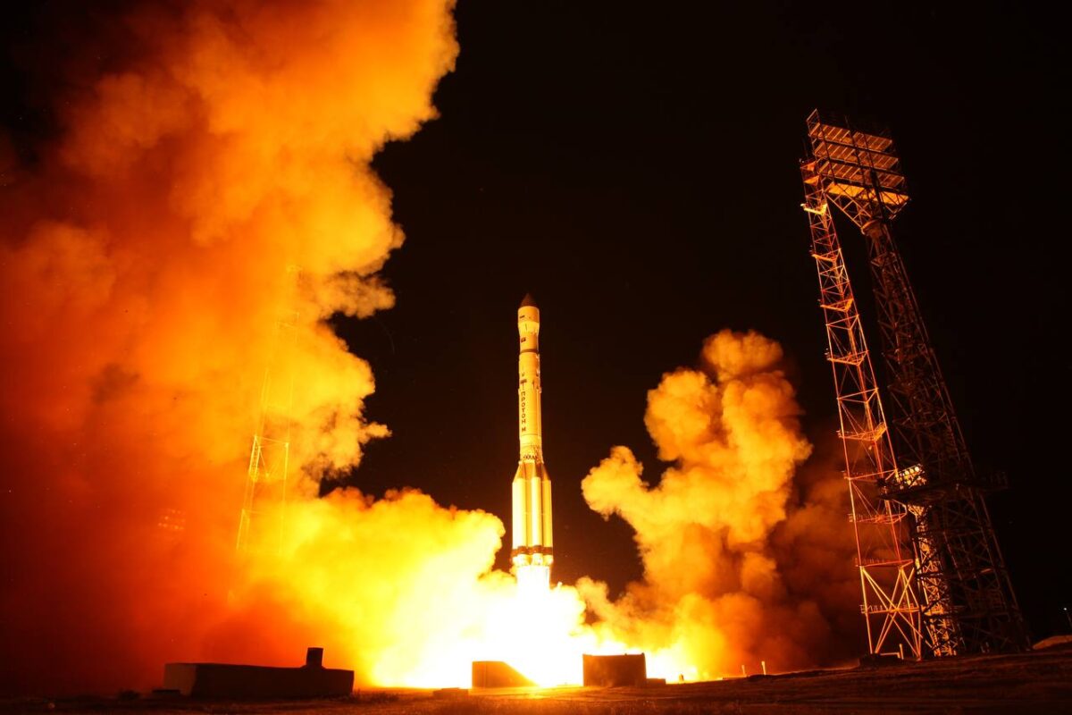 УСПЕХ: Руска ракета Протон-М изведе в геостационарна орбита спътник на Ангола!