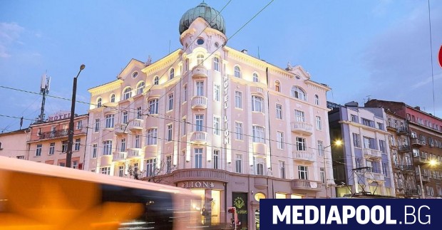 Фирма на депутат купи хотелите Lion в София, Сл. бряг, Боровец и Банско