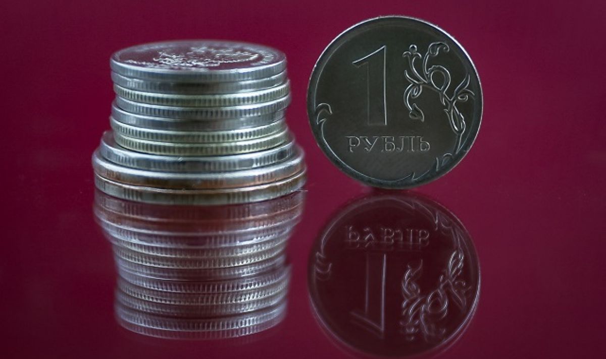Защо руската рубла е (толкова) силна