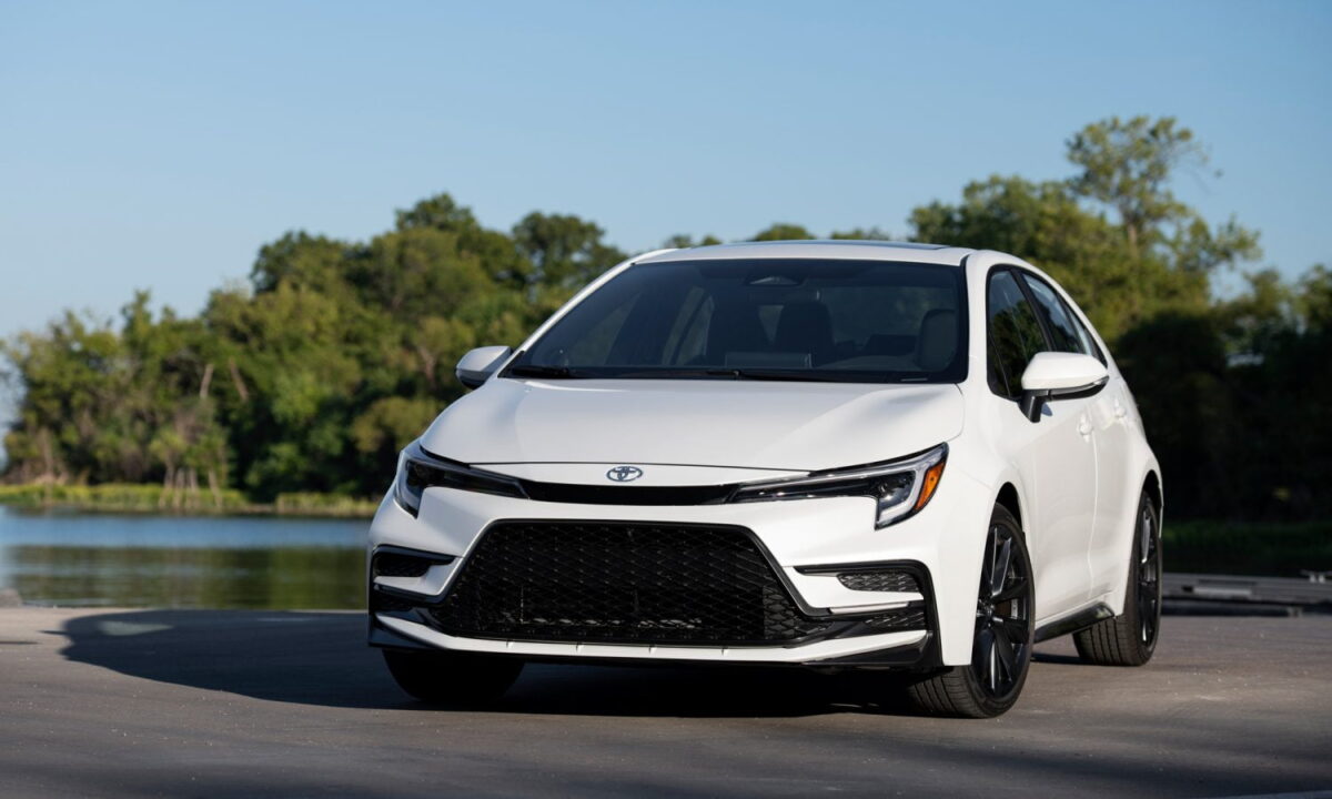 Два модела Toyota са на челните места по продажби за годината – TopGear