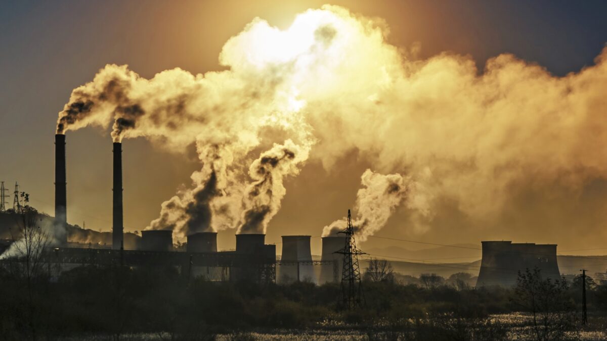 ЕС бележи почти 3% спад в емисиите парникови газове