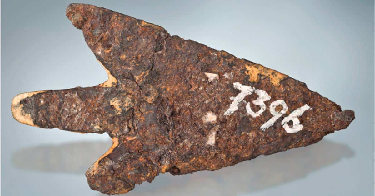 Стрела на 3000 години е направена от метеорит