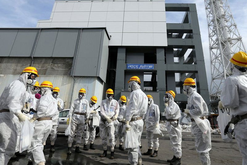 Миниатюрни дронове проучват повредените ядрени реактори във Фукушима